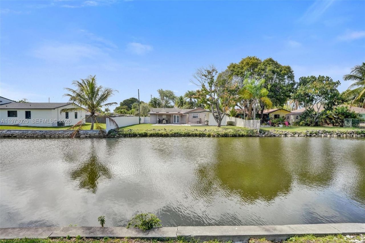 609 SW 2nd Ave , Hallandale Beach, FL 33009 Photo