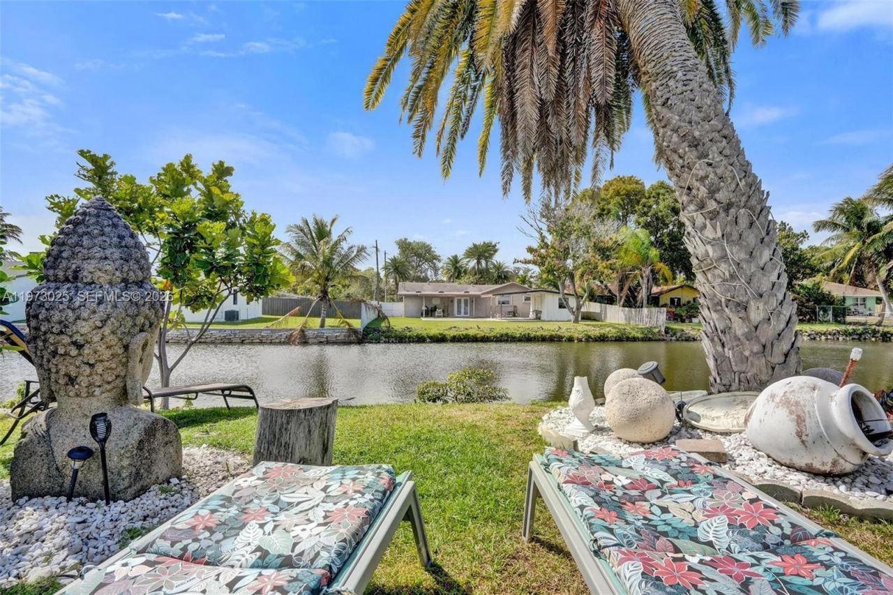 609 SW 2nd Ave , Hallandale Beach, FL 33009 Photo