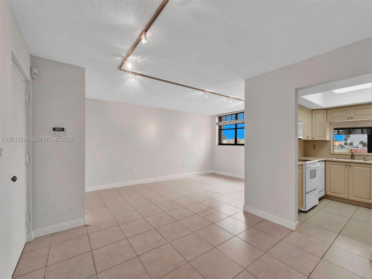 9420 W Flagler St , Unit 312, Miami, FL 33174 Photo