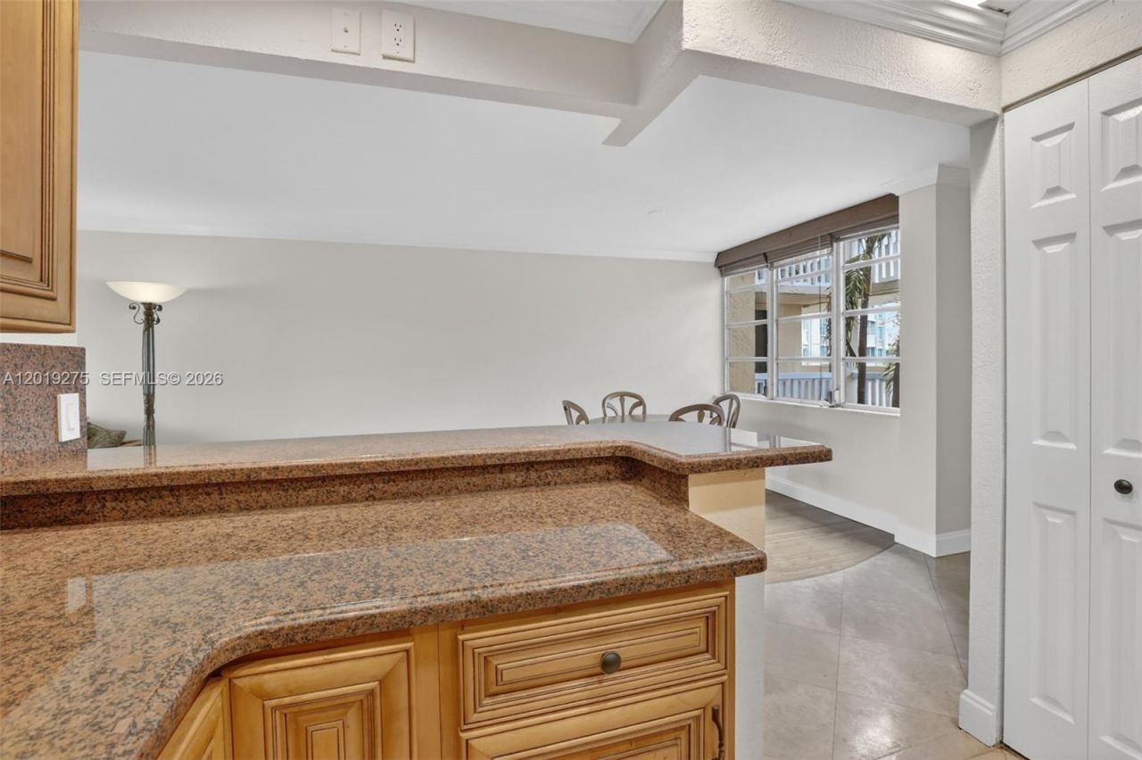 7041 Environ Blvd, Unit 327, Lauderhill, FL 33319 Photo