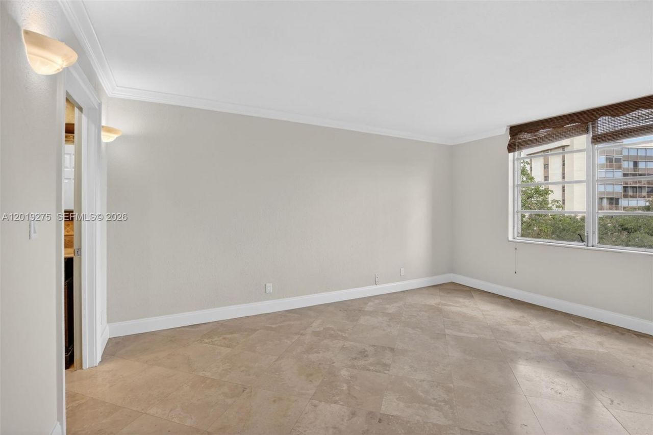 7041 Environ Blvd, Unit 327, Lauderhill, FL 33319 Photo