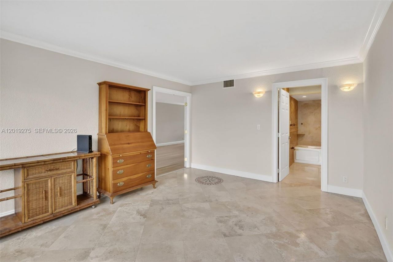 7041 Environ Blvd, Unit 327, Lauderhill, FL 33319 Photo