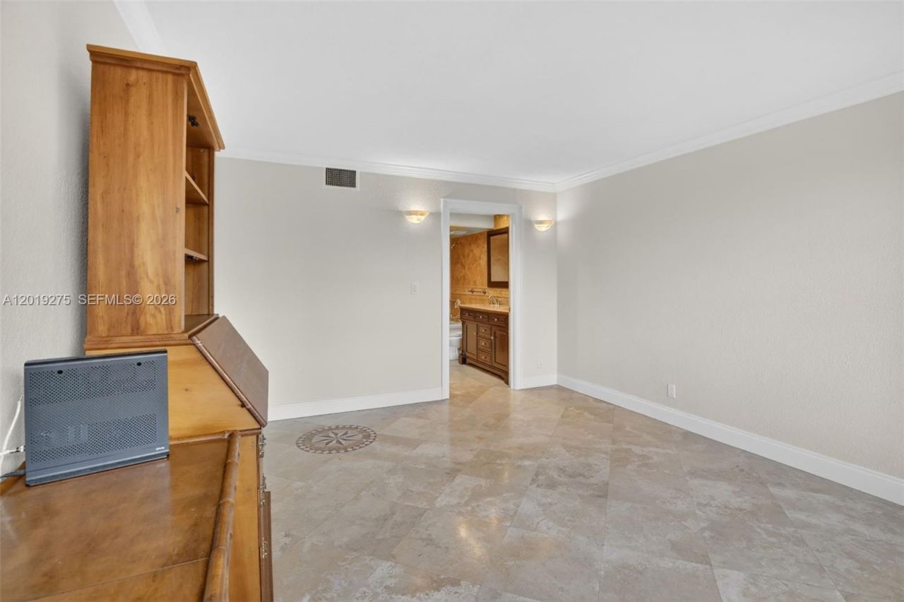 7041 Environ Blvd, Unit 327, Lauderhill, FL 33319 Photo