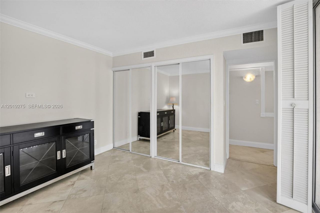 7041 Environ Blvd, Unit 327, Lauderhill, FL 33319 Photo