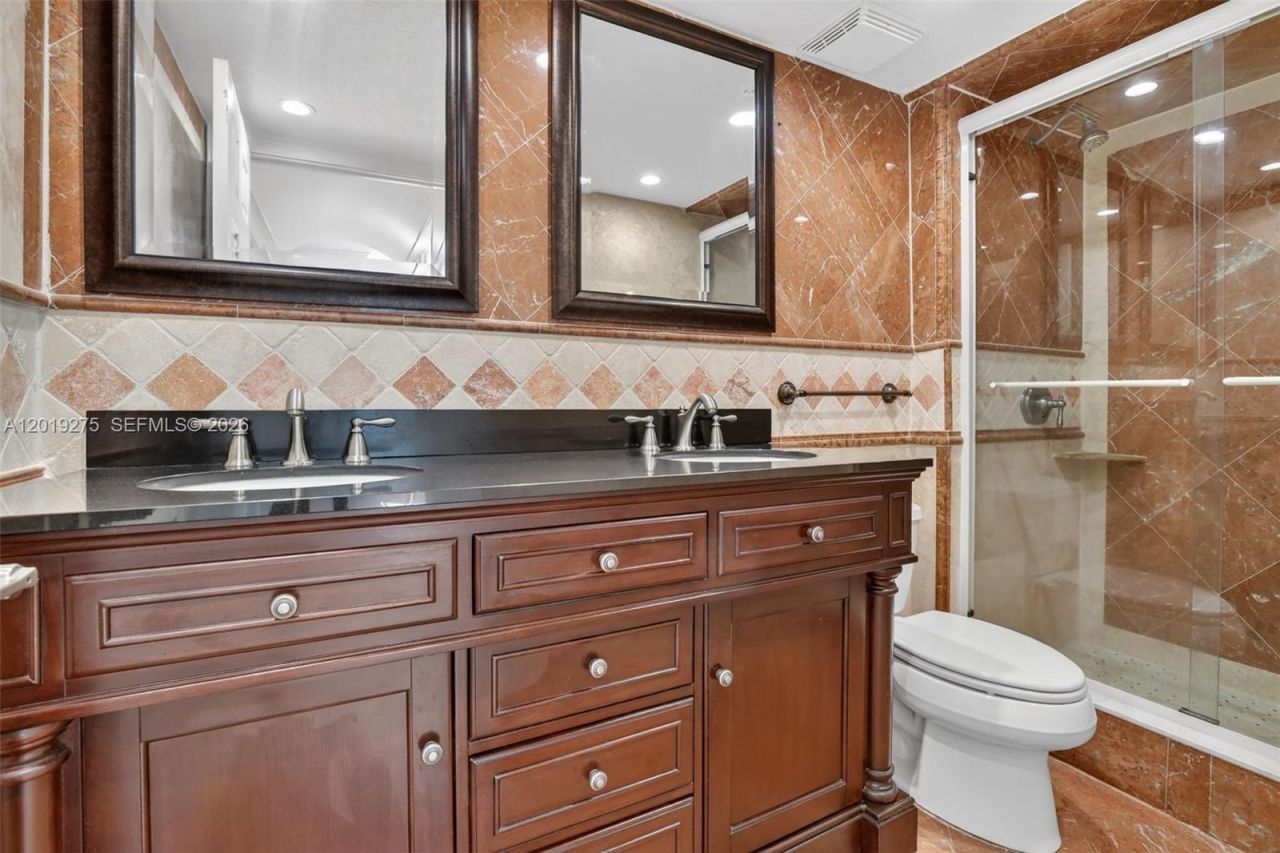 7041 Environ Blvd, Unit 327, Lauderhill, FL 33319 Photo
