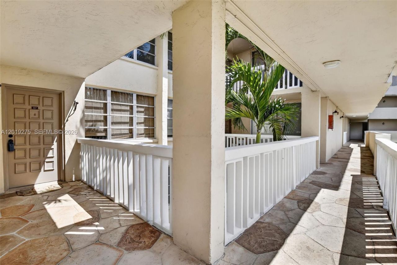 7041 Environ Blvd, Unit 327, Lauderhill, FL 33319 Photo