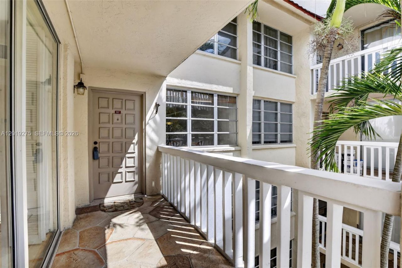 7041 Environ Blvd, Unit 327, Lauderhill, FL 33319 Photo