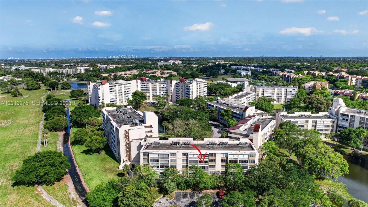 7041 Environ Blvd, Unit 327, Lauderhill, FL 33319 Photo