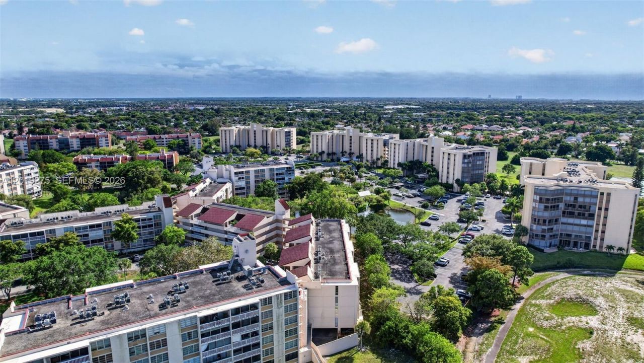 7041 Environ Blvd, Unit 327, Lauderhill, FL 33319 Photo