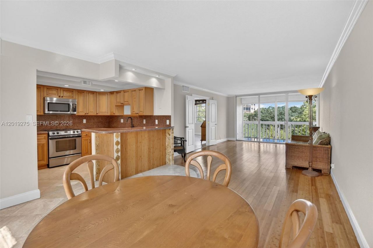 7041 Environ Blvd, Unit 327, Lauderhill, FL 33319 Photo