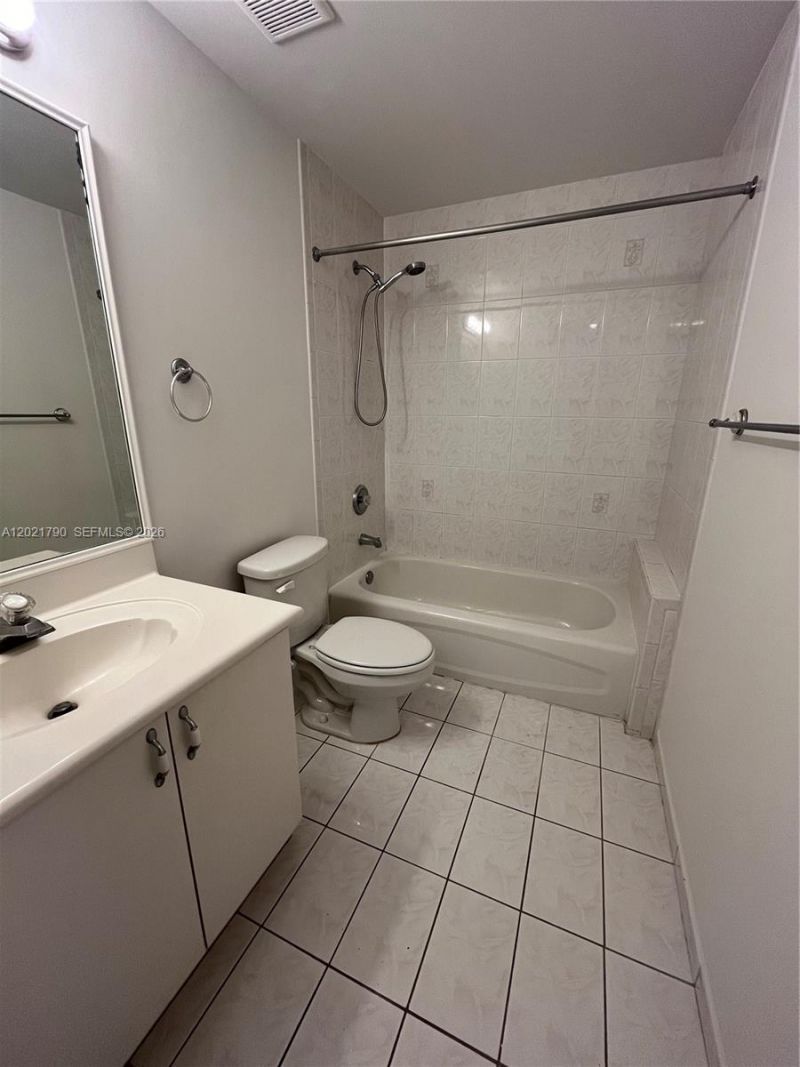 6500 NW 114th Ave , Unit 1021, Doral, FL 33178 Photo