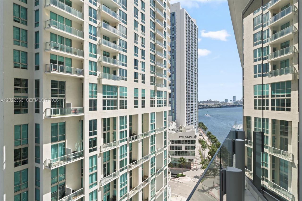 300 Biscayne Blvd Way , Unit 1406, Miami, FL 33131 Photo