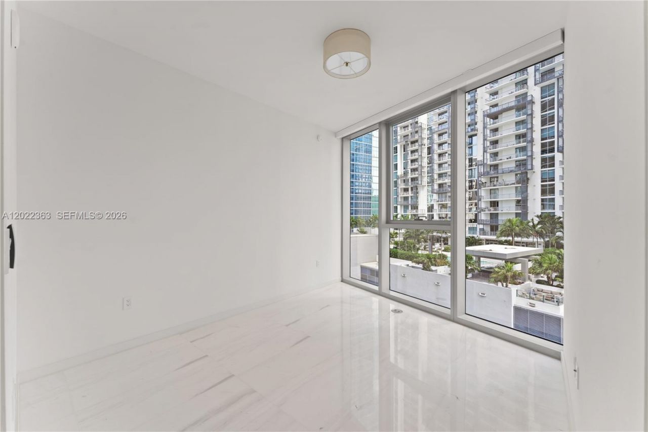 300 Biscayne Blvd Way , Unit 1406, Miami, FL 33131 Photo