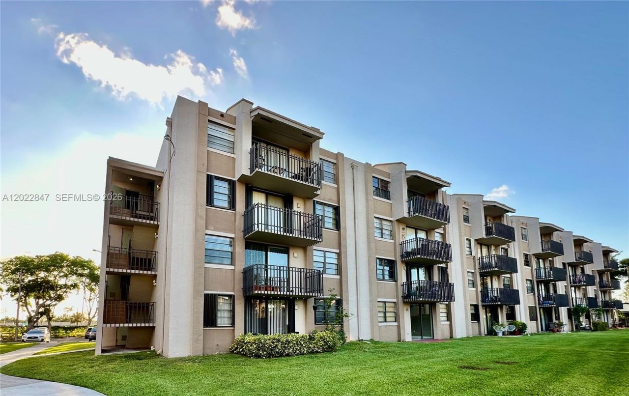 3561 SW 117 Ave, Unit 7-408, Miami, FL 33175 Photo