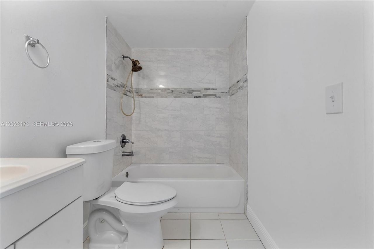 7407 SW 152nd Ave , Unit 4-103, Miami, FL 33193 Photo
