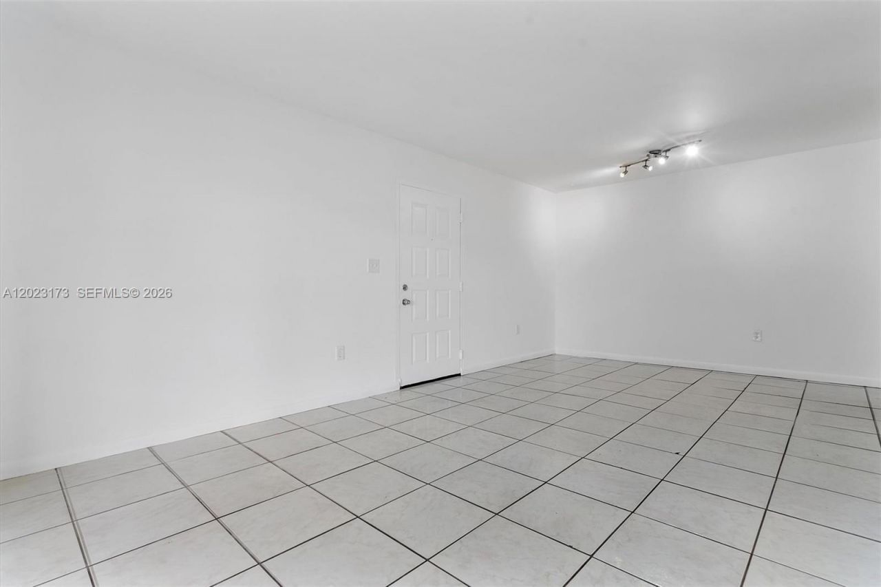 7407 SW 152nd Ave , Unit 4-103, Miami, FL 33193 Photo