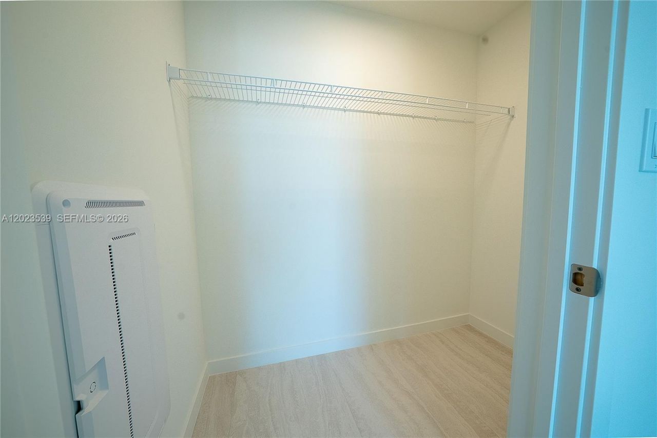 77 SE 5th St, Unit 2203, Miami, FL 33131 Photo