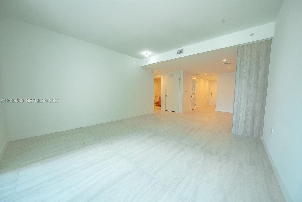 77 SE 5th St, Unit 2203, Miami, FL 33131 Photo