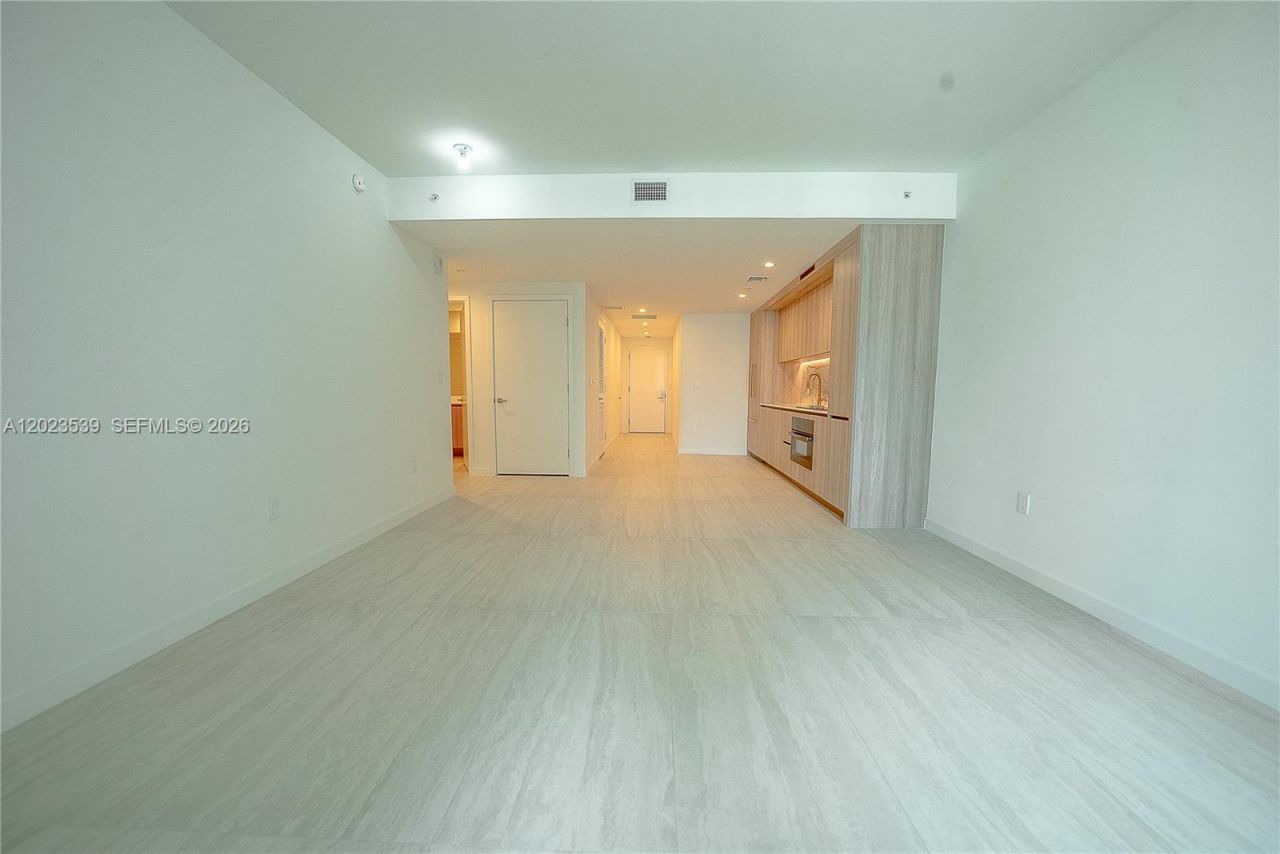 77 SE 5th St, Unit 2203, Miami, FL 33131 Photo