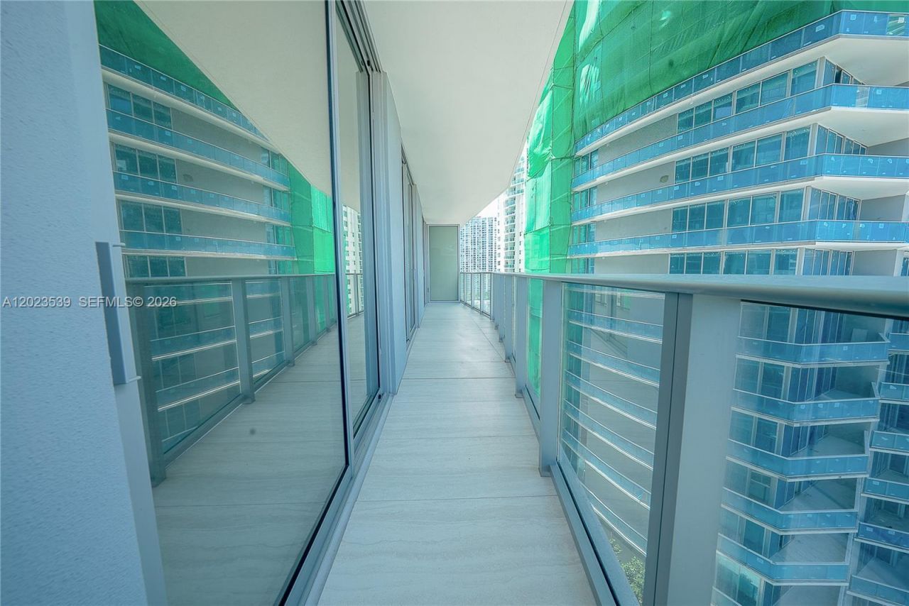 77 SE 5th St , Unit 2203, Miami, FL 33131 Photo