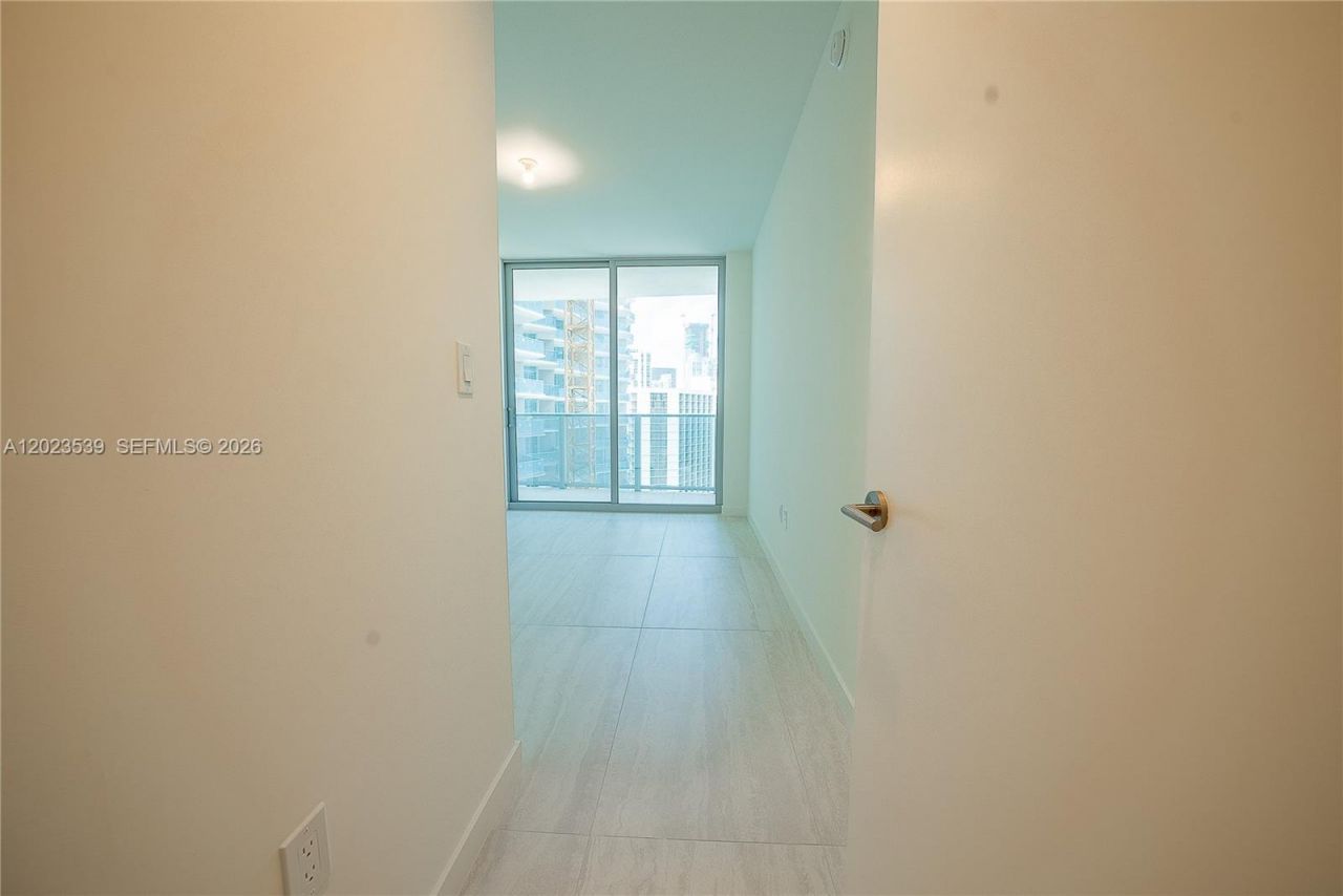 77 SE 5th St , Unit 2203, Miami, FL 33131 Photo