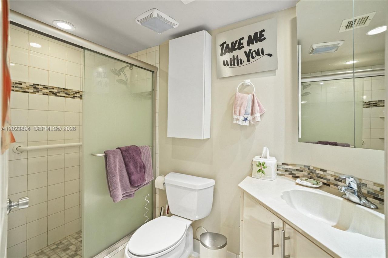 21300 San Simeon Way, Unit N5, Miami, FL 33179 Photo