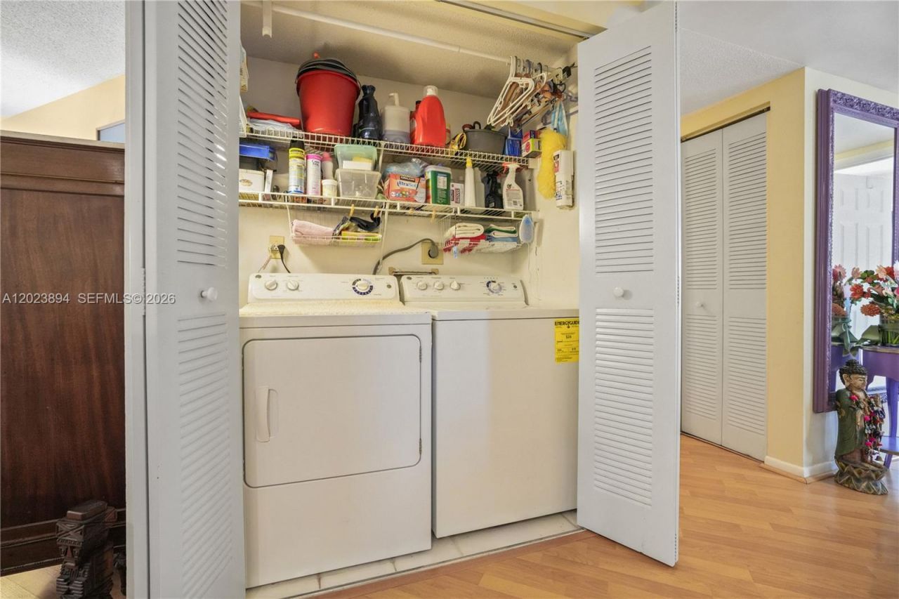 21300 San Simeon Way, Unit N5, Miami, FL 33179 Photo
