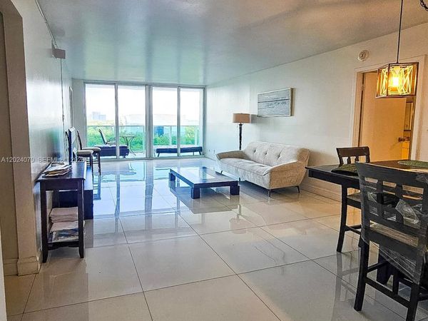 100 Bayview Dr, Unit 722, Sunny Isles Beach, FL 33160
