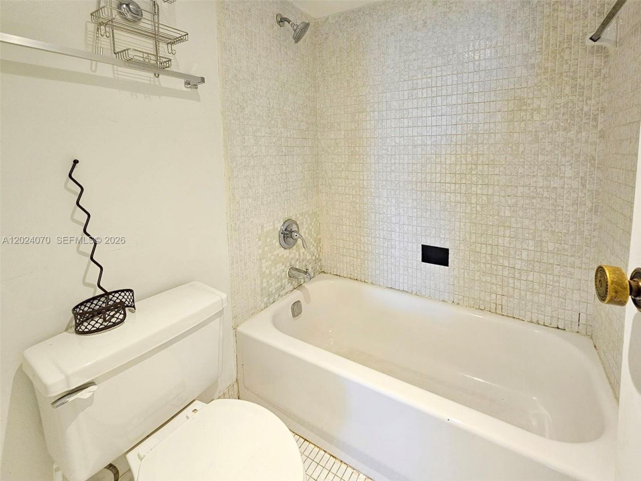 100 Bayview Dr, Unit 722, Sunny Isles Beach, FL 33160 Photo