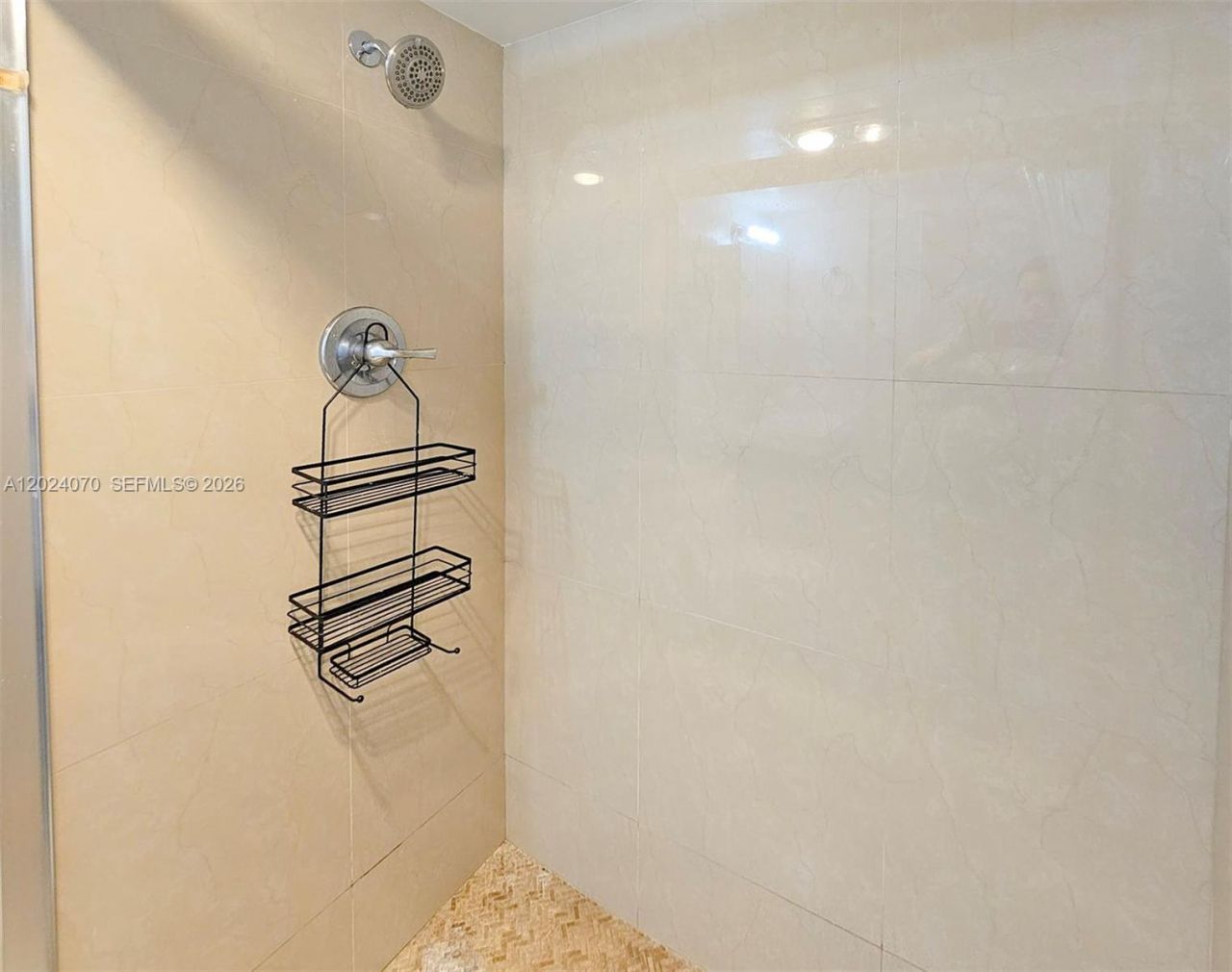 100 Bayview Dr, Unit 722, Sunny Isles Beach, FL 33160 Photo