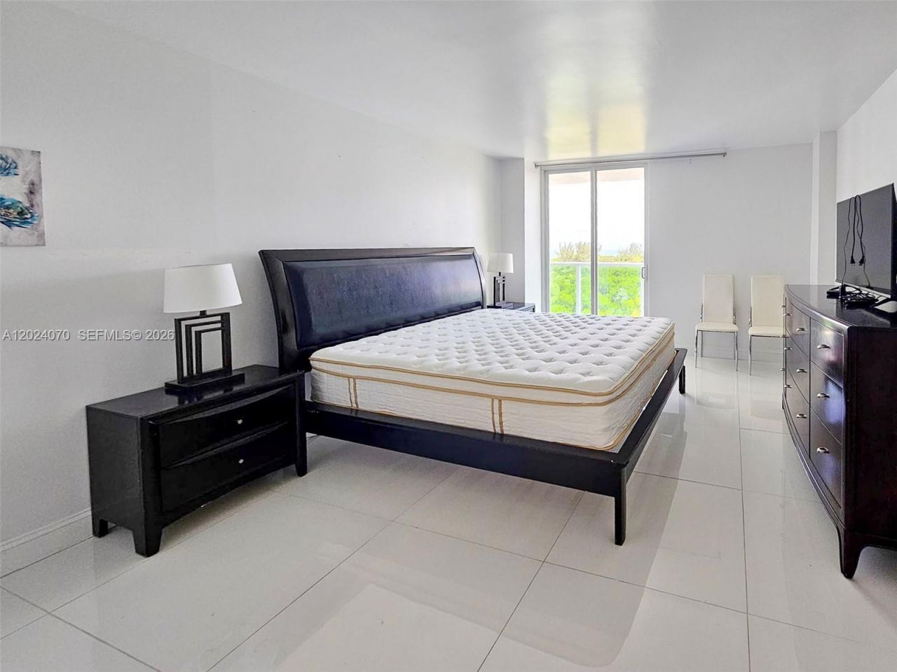 100 Bayview Dr, Unit 722, Sunny Isles Beach, FL 33160 Photo