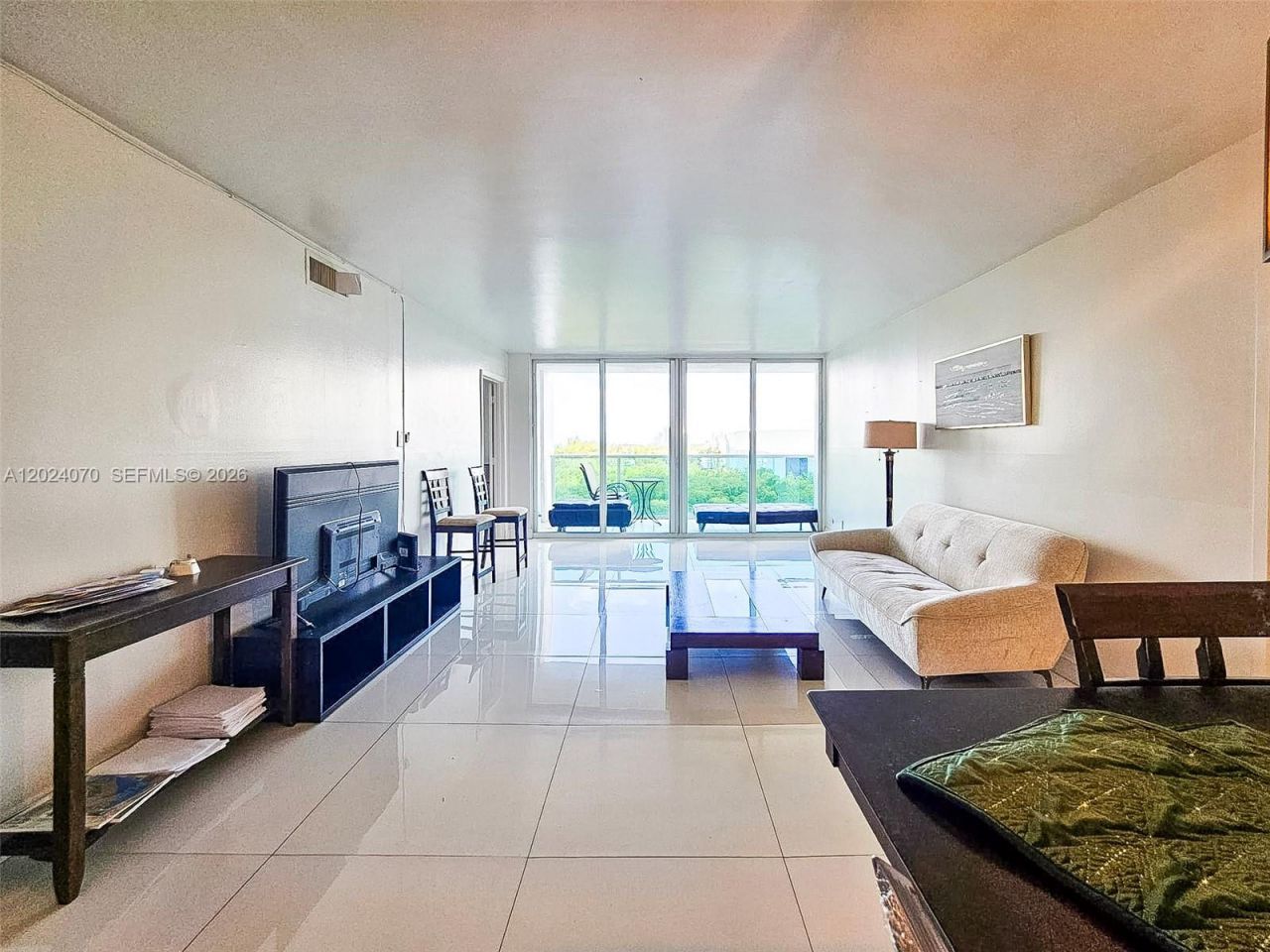 100 Bayview Dr, Unit 722, Sunny Isles Beach, FL 33160 Photo