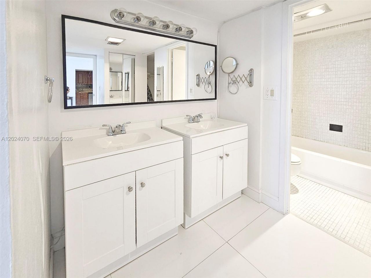 100 Bayview Dr, Unit 722, Sunny Isles Beach, FL 33160 Photo