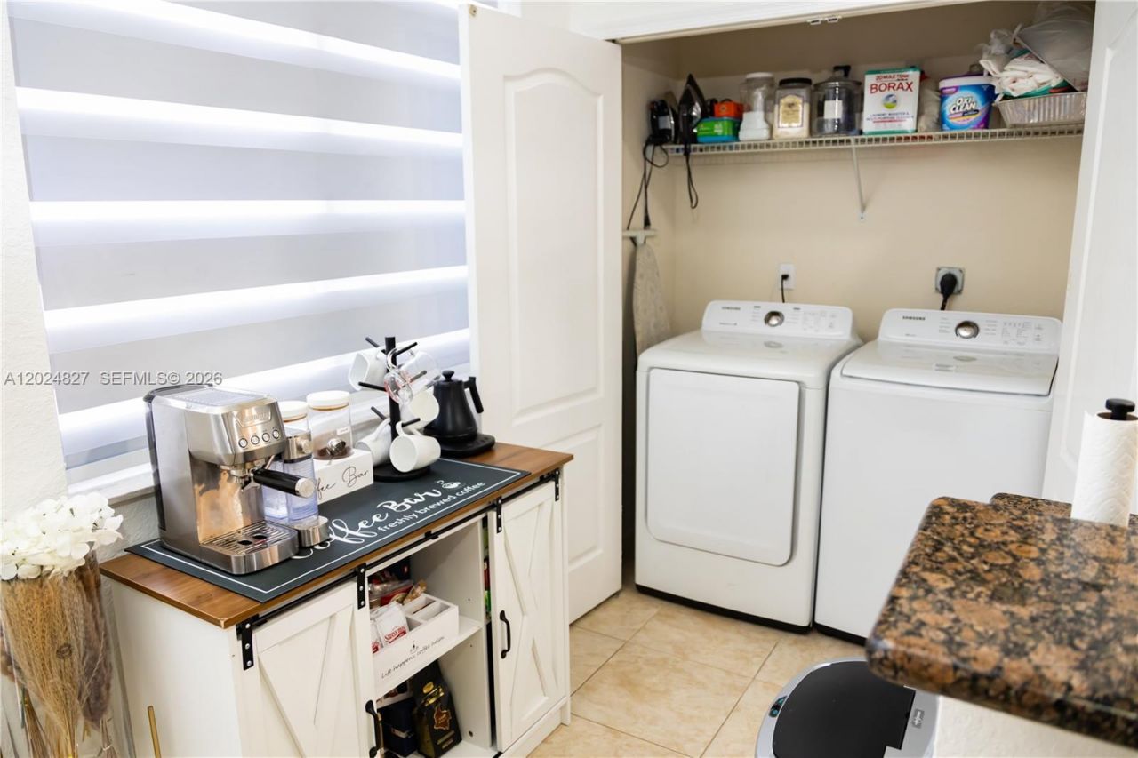 21101 NW 14th Pl, Unit 335, Miami Gardens, FL 33169 Photo