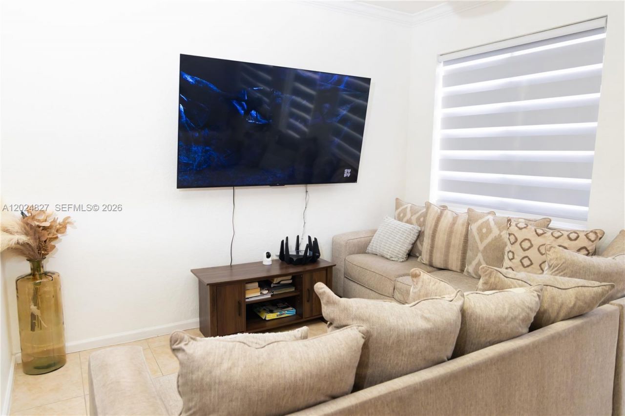 21101 NW 14th Pl, Unit 335, Miami Gardens, FL 33169 Photo