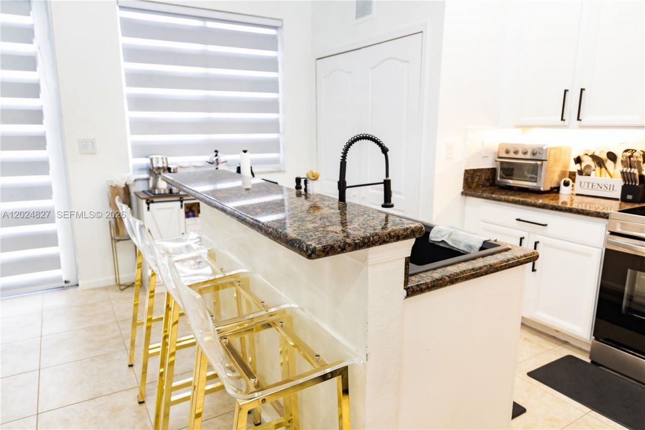 21101 NW 14th Pl, Unit 335, Miami Gardens, FL 33169 Photo