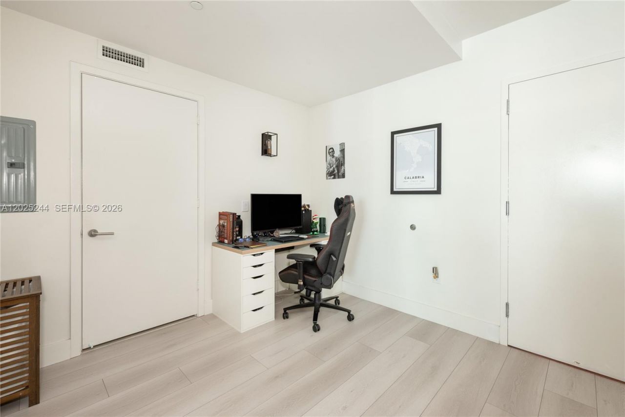 31 SE 6th St, Unit 2506, Miami, FL 33131 Photo