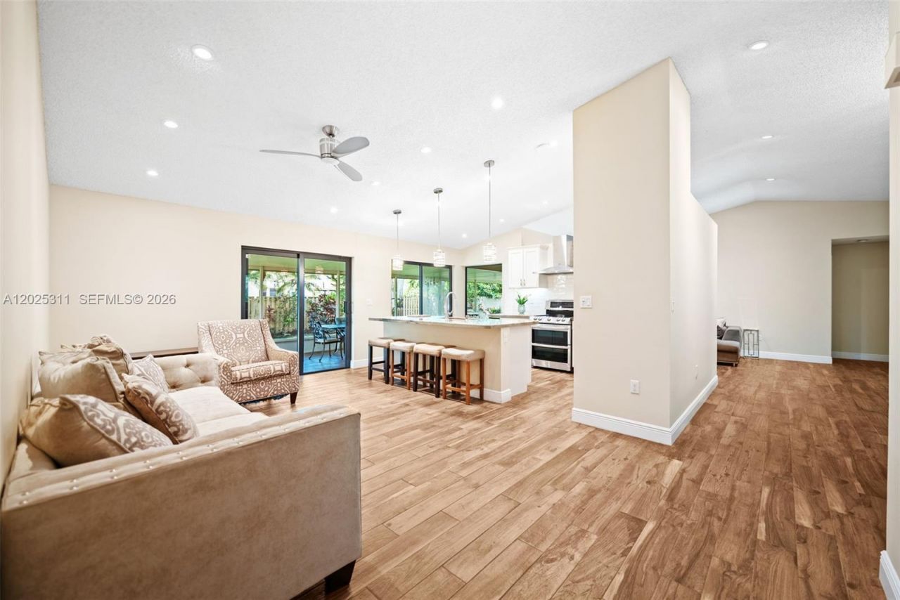 14630 Madison Pl , Davie, FL 33325 Photo