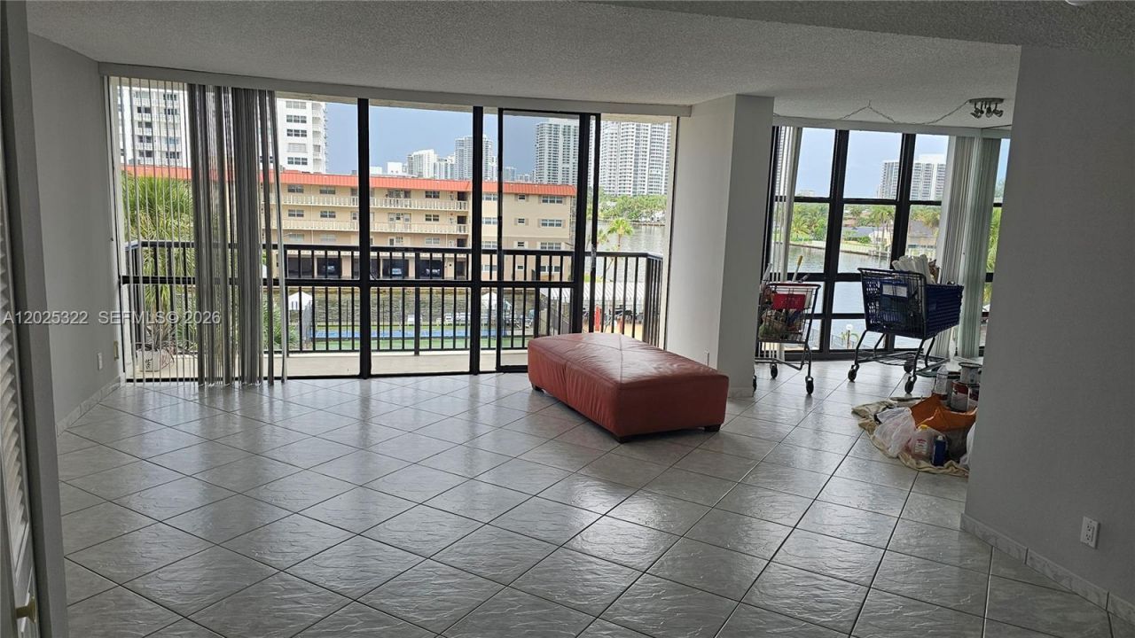 2017 S Ocean Dr , Unit 408, Hallandale Beach, FL 33009 Photo