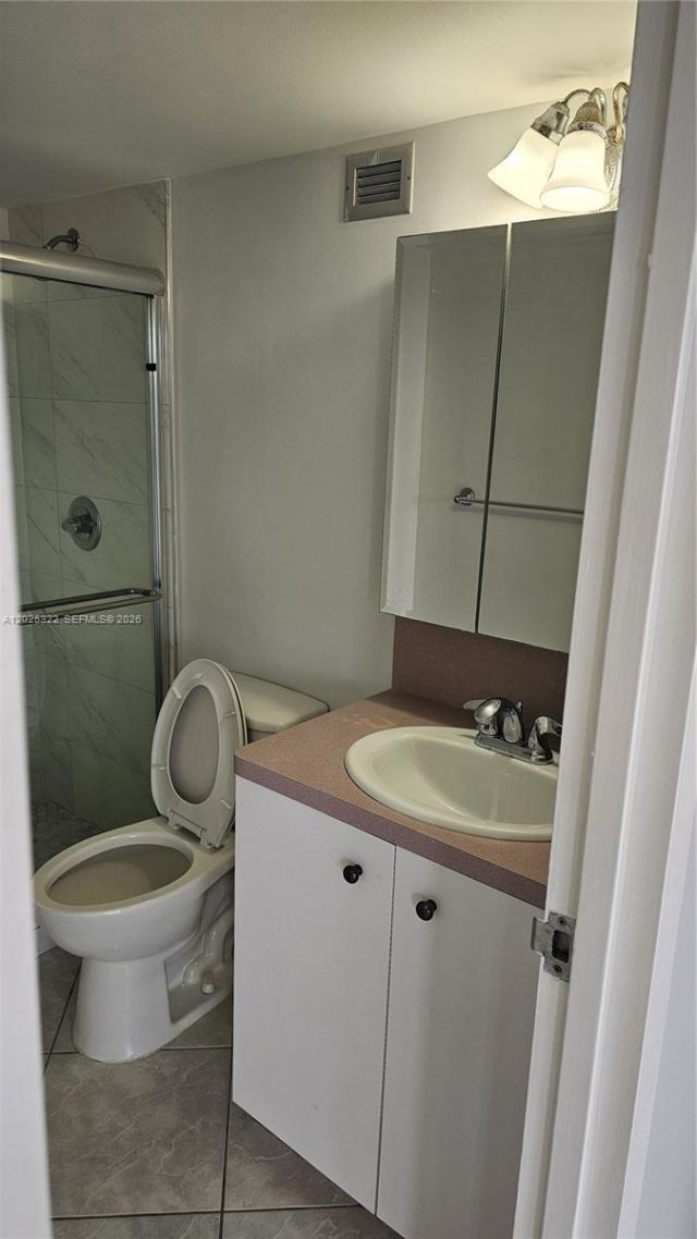 2017 S Ocean Dr , Unit 408, Hallandale Beach, FL 33009 Photo