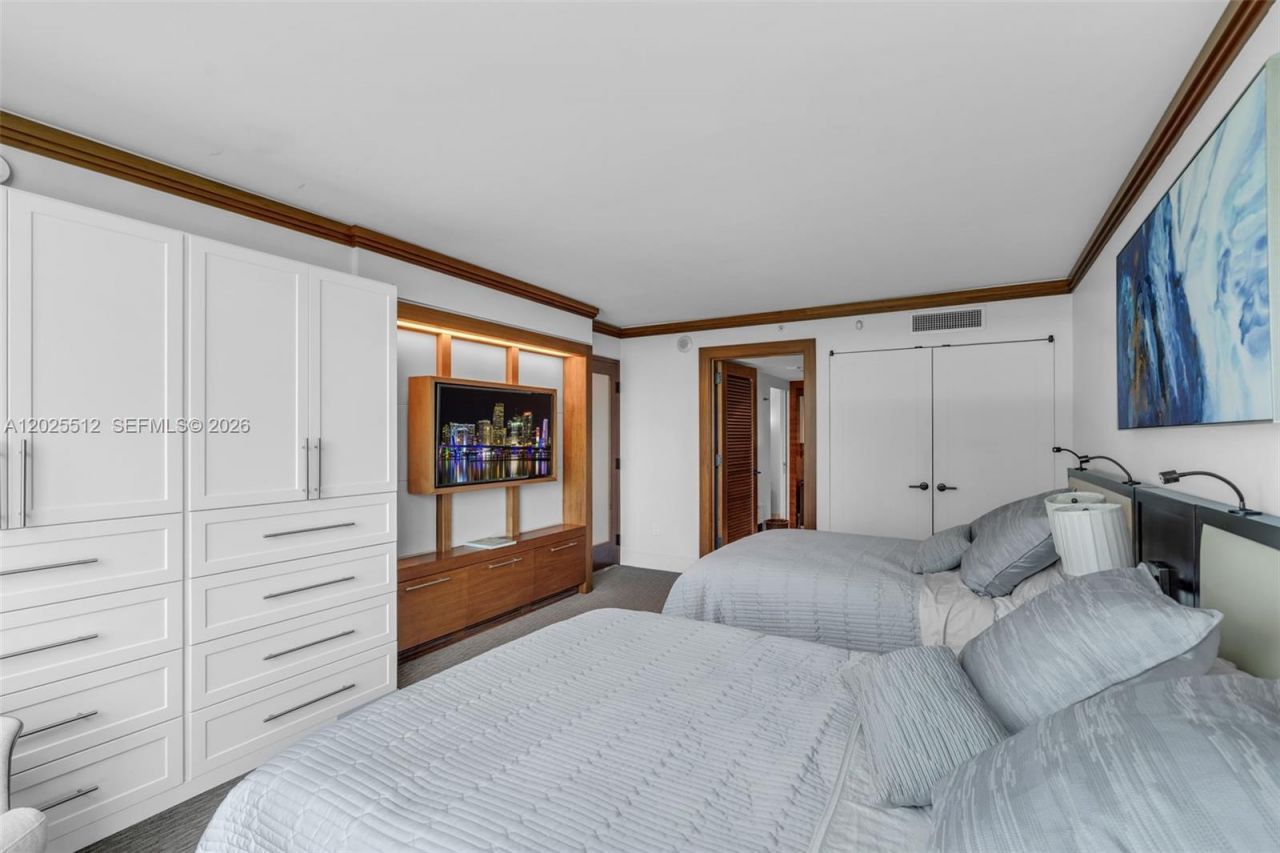 6801 Collins Ave , Unit 308 (Door , Miami Beach, FL 33141 Photo