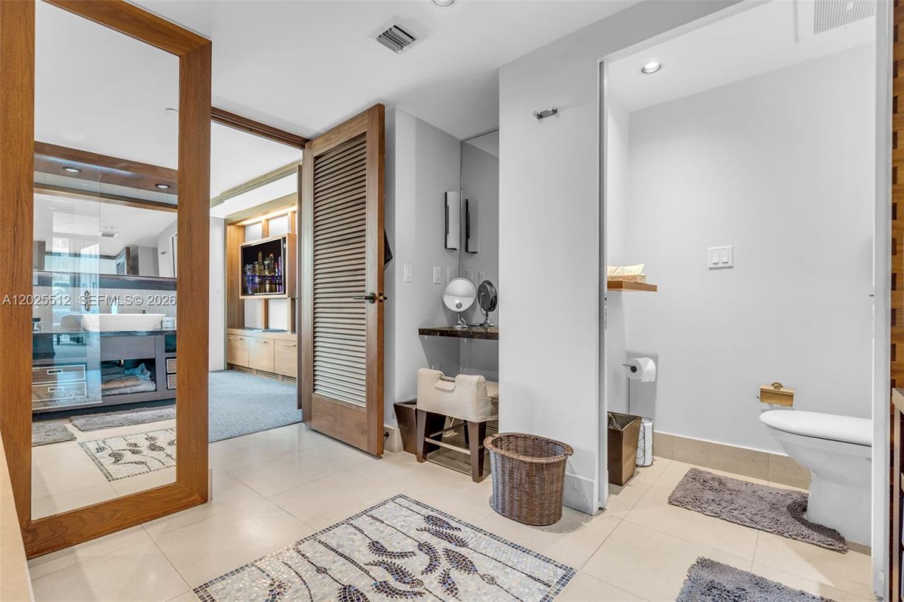 6801 Collins Ave , Unit 308 (Door , Miami Beach, FL 33141 Photo