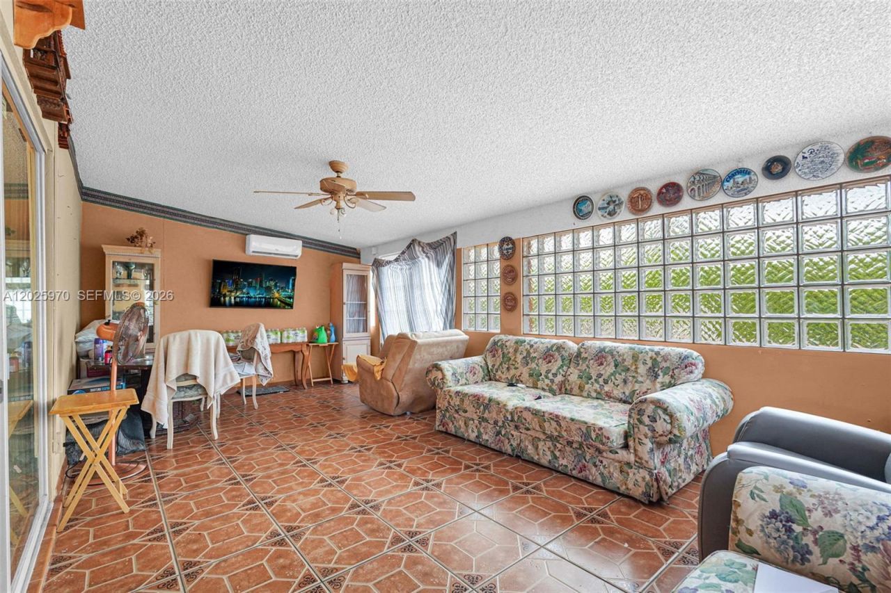 5065 SW 90th Ct, Miami, FL 33165 Photo