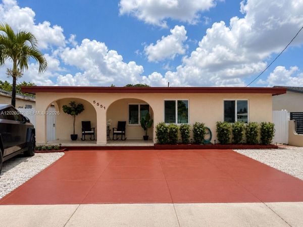 5551 E 4th Ave , Hialeah, FL 33013