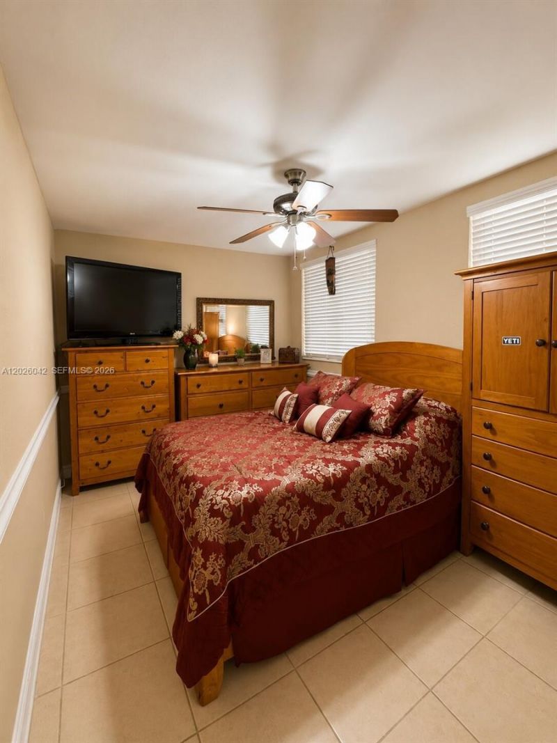 5551 E 4th Ave, Hialeah, FL 33013 Photo