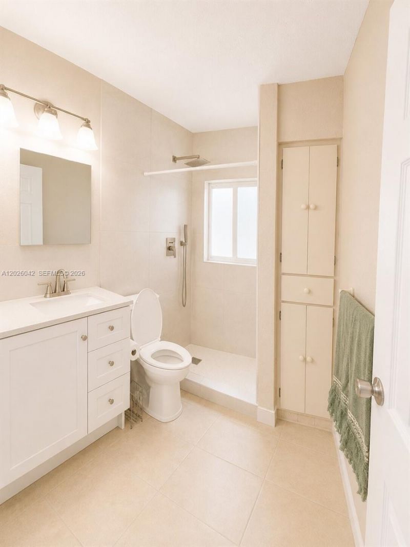 5551 E 4th Ave, Hialeah, FL 33013 Photo