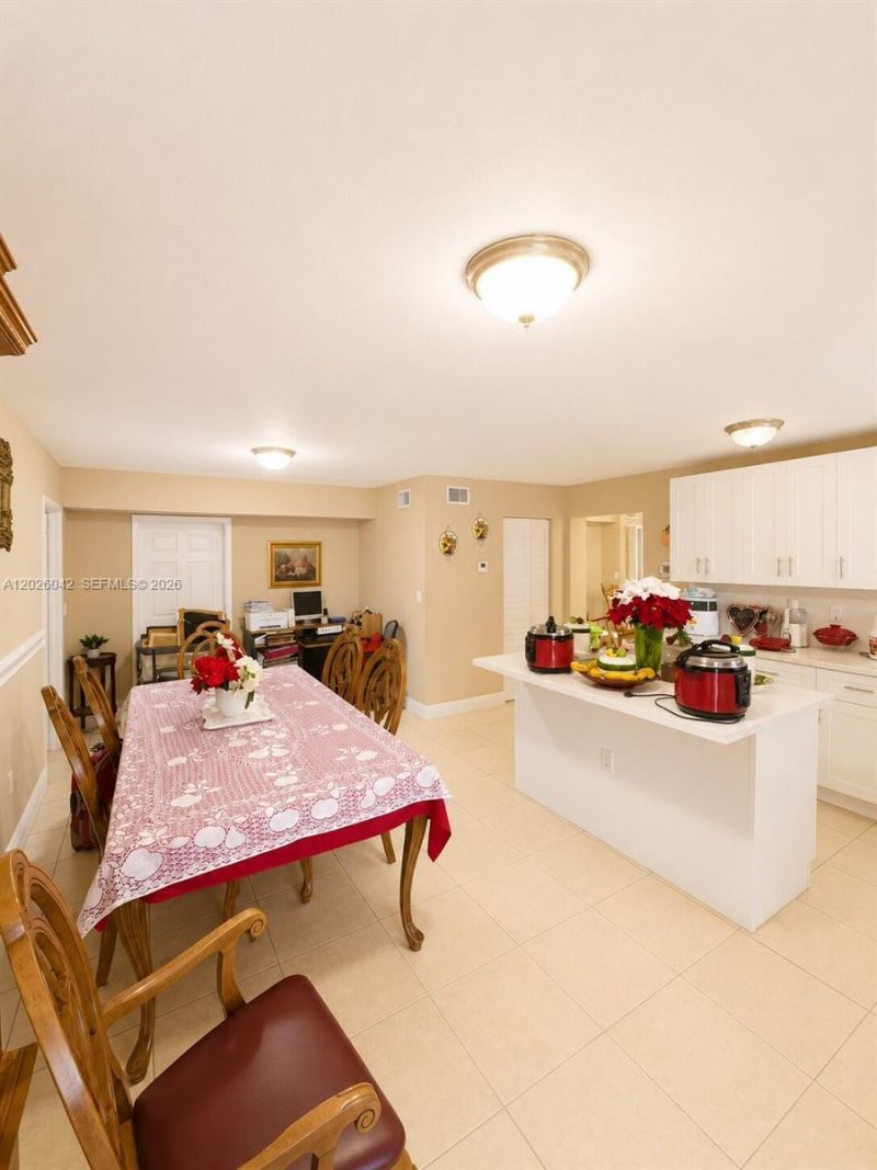 5551 E 4th Ave, Hialeah, FL 33013 Photo