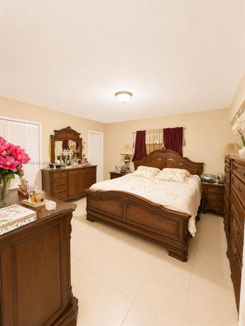 5551 E 4th Ave, Hialeah, FL 33013 Photo