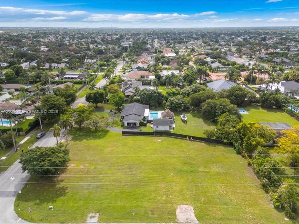13600 SW 107th Ave , Miami, FL 33176