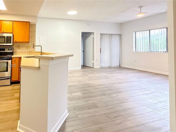 2445 SW 18th Ter , Unit 107, Fort Lauderdale, FL 33315
